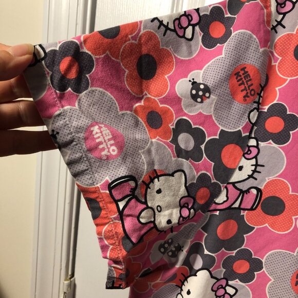 Hello Kitty women pink and orange scrub top, size XL - Picture 6 of 8